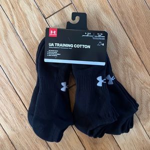 Under Armour Black socks 6 pack